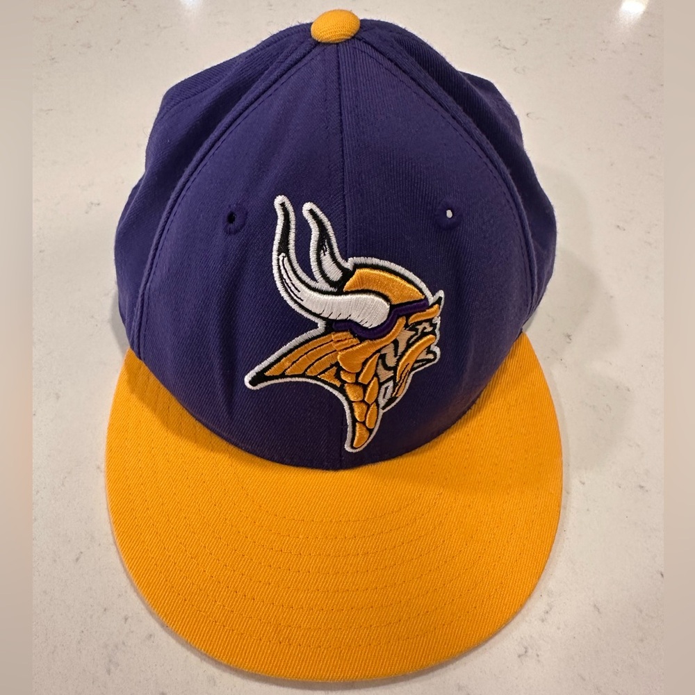 Minnesota Vikings Official NFL Reebok Onfield 100% Wool Fitted Hat Vintage